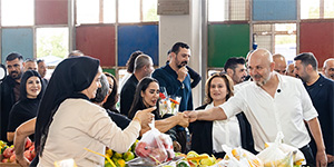 Bozkurt, Per�embe Pazar�’n� ziyaret etti, esnaf ve vatanda�la bir araya geldi