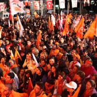 UBP BA�KANI ERO�LU: CTP YEN� YALANLAR S�YL�YOR