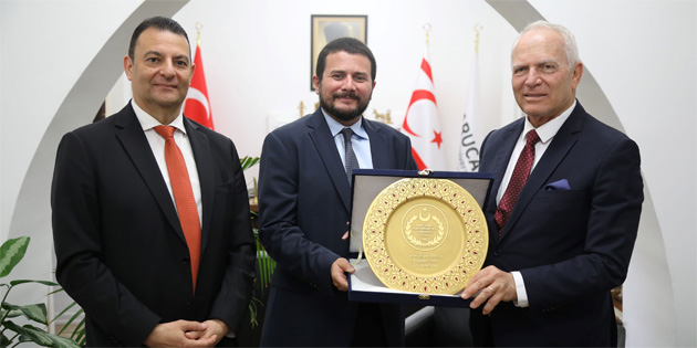 T�re: “Y�ksek��retim kurumlar� KKTC’nin d�nyaya a��lan pencerelerinden biri”