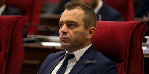 H�K�MET�N �NCEL��� YANDA�A RANT SA�LAMAK 