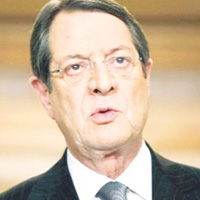 Anastasiadis, kulis faaliyetlerinde 