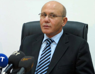 Talat’tan “gazete” tepkisi 