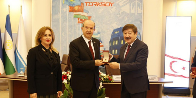 Cumhurba�kan� Tatar, T�rksoy’un Ankara’daki merkezini ziyaret etti 