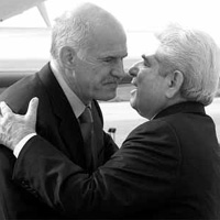 Papandreu nmzdeki gnlerde adaya geleceini aklad 