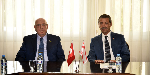 Ertu�rulo�lu KKTC’de bulunan Azerbaycan heyetini kabul etti