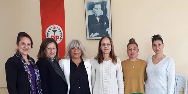 DP Merkez Kad�n �rg�t� Bal�kesir ve De�irmenlik muhtar�n� ziyaret etti 