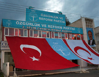 Avc�: Halk �ng�r�s�z siyaseti hak etmiyor 