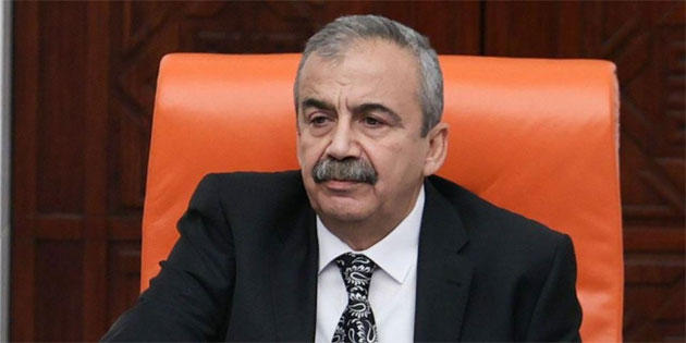 Doktorlardan S�rr� S�reyya �nder'in sa�l�k durumuna ili�kin a��klama