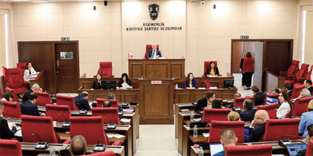 EK MESA�YE KALMAYAN MEMUR MECL�S’� KAPATTI! 