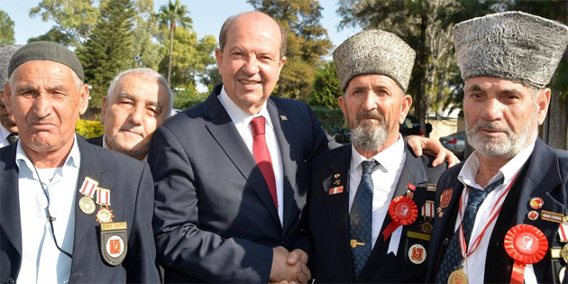 Cumhurba�kan� Tatar, �stanbul’un Sultanbeyli il�esinden gelen heyeti kabul etti