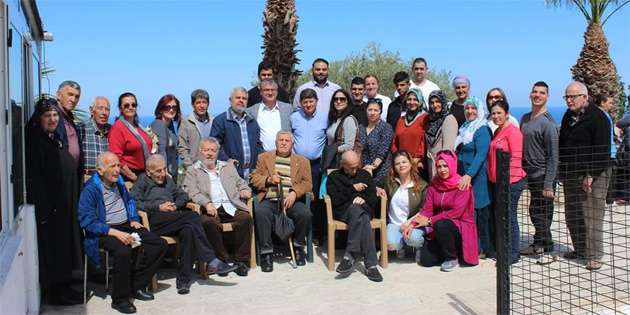 YDP Girne le Tekilat ve Kadn Kollar Lapta Huzurevi’ni ziyaret etti 