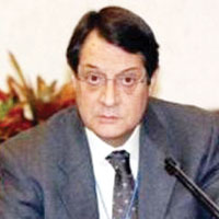 Anastasiadis fark daha da at