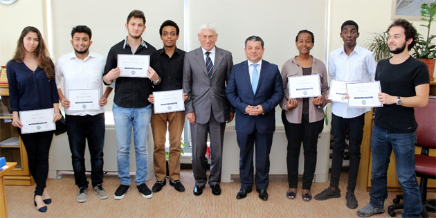 D�r�st, Sivil Havac�l�k Dairesi’nde e�itim alan personel ve ��rencilere sertifika verdi