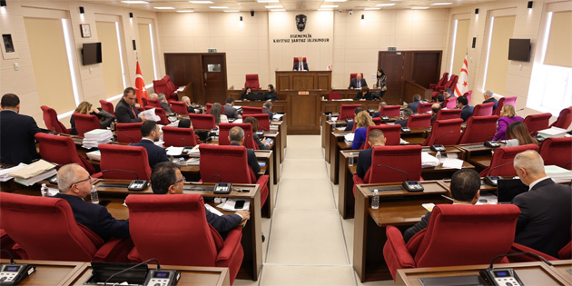 Meclis Genel Kurulunda yolsuzluk iddialar� ve y�ksek��retim konu�uldu 