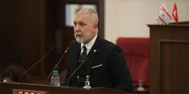 �NSAN KA�AK�ILI�I SORUNUNUN K�KEN� �N�VERS�TELER DE��LD�R 