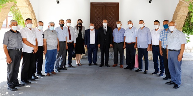 Cumhurbakan Tatar, Trkiye Muhtarlar Federasyonu heyetini kabul etti