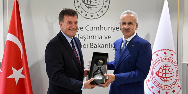 Ulatrma Bakan Arkl, Trkiye Ulatrma Bakan Uralolu ile bir araya geldi