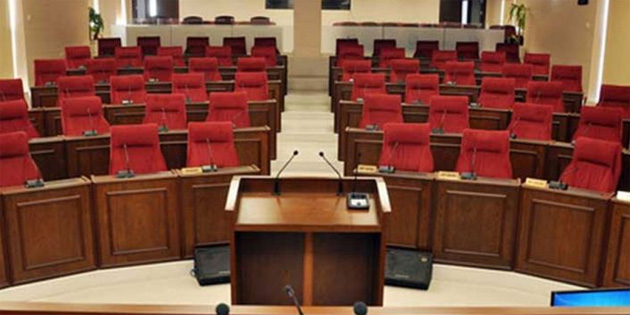 Genel Kurul’un gndeminde 4 yasa tasars ile 1 yasa nerisi var