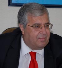 Hristofyas sessizlikten yararland� 