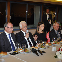  “ANLAMAYA HAZIR TOPLUM BULAMAYABLRLER”