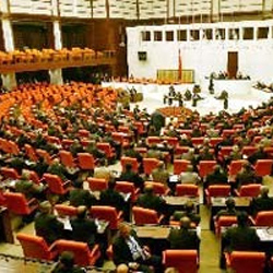 May�nda b�y�k uzla�ma 