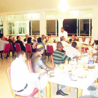 ‘2012’de erken se�im var’