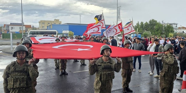 29 Ekim Cumhuriyet Bayram� il�elerde t�renlerle kutland�