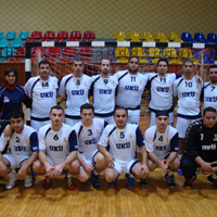 UK� zorlanarak kazand�