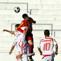 Futbolculardan rest !.. 