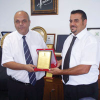 Be�ikta�l�lardan Buluto�lular�’na plaket