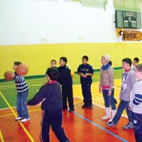 Minik basketiler yeni yl kutlad