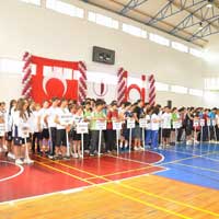 YD� Spor �enli�i ba�lad�