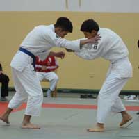 Okullar Judo’da kar��la�acak