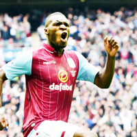 Benteke Liverpool'a yakn 