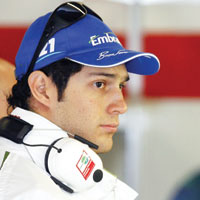 Senna koltuunu kaybetti