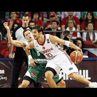 12 Dev Adam tarih yazd�
