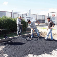 Atat�rk Spor Kompleksi’nin asfalt� d�k�ld�