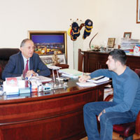 Karao�lano�lu’na kapal� salon yolda