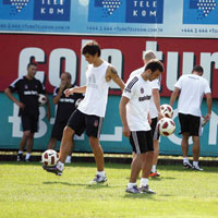 Kartal bayram dinlemedi!