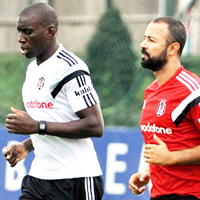 Gkhan Tre ve Demba Ba ayr alt 