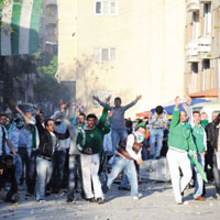 Bursa'da g�zalt�lar s�r�yor