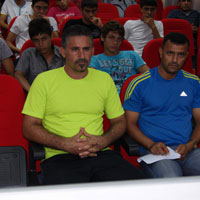 U 14 karmas� 3 b�y�klere kar��
