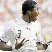 Gyan Liverpool yolunda 