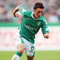 Allofs: Mesut ayrlmayacak 