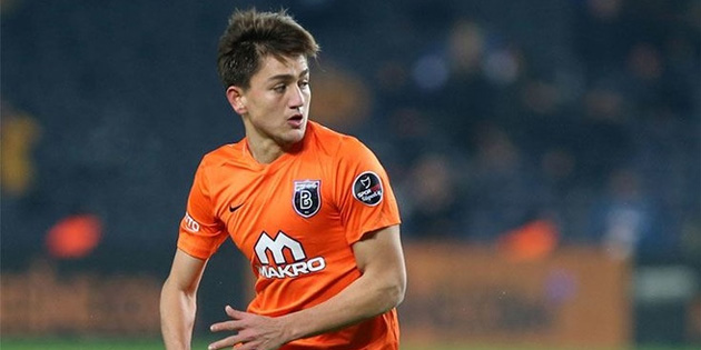 Cengiz �nder, Arda Turan'� sollad�