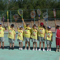 Tenis Okulu tam gaz devam 