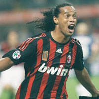 Ronaldinho evine d�n�yor 
