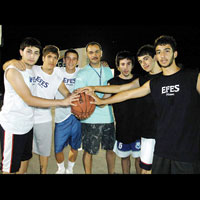 Sokak Basketbolu �eki�meli ge�iyor 
