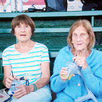 Eski krali�eler birlikte izledi 