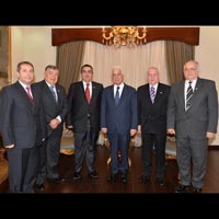 Yeni hedeflerini akratd�lar 